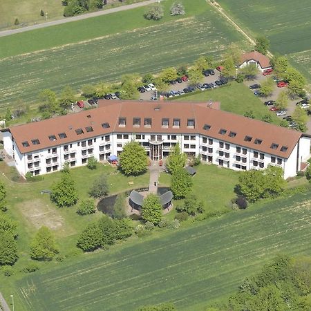 Tagungs- Und Bildungszentrum Steinbach/Taunus Steinbach im Taunus Exterior photo