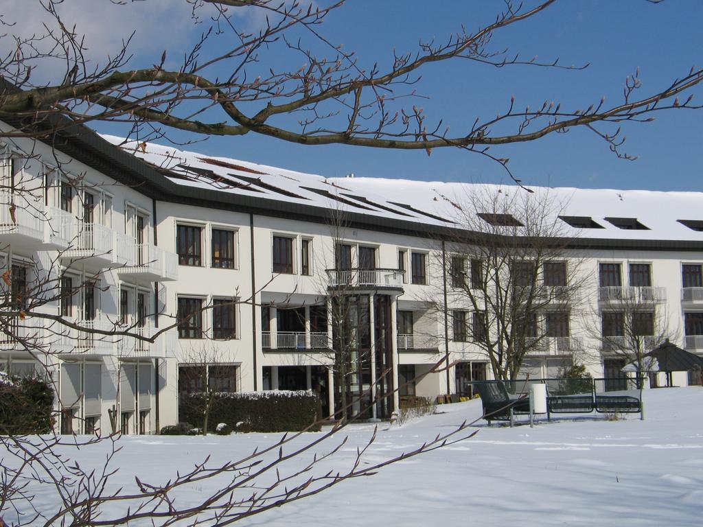 Tagungs- Und Bildungszentrum Steinbach/Taunus Steinbach im Taunus Exterior photo
