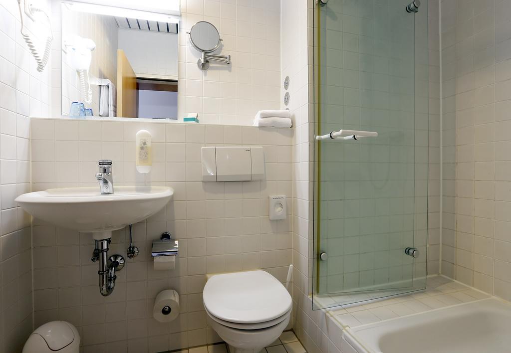 Tagungs- Und Bildungszentrum Steinbach/Taunus Steinbach im Taunus Room photo